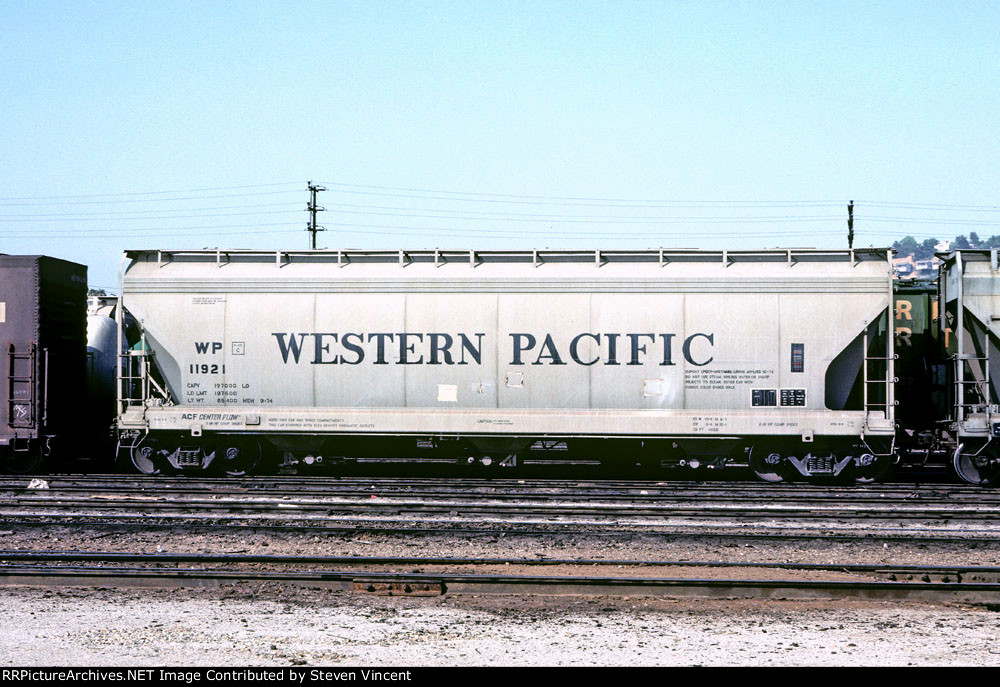 Western Pacific covered hopper #11921